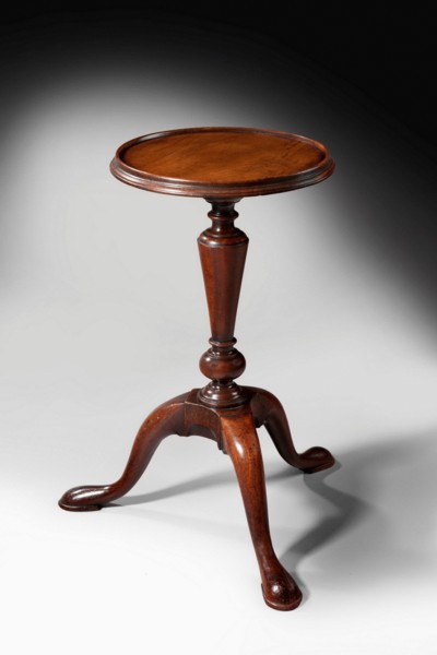A rare George II period mahogany kettle stand