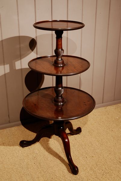 Three Tier George II Period Mahognay Dumb Waiter